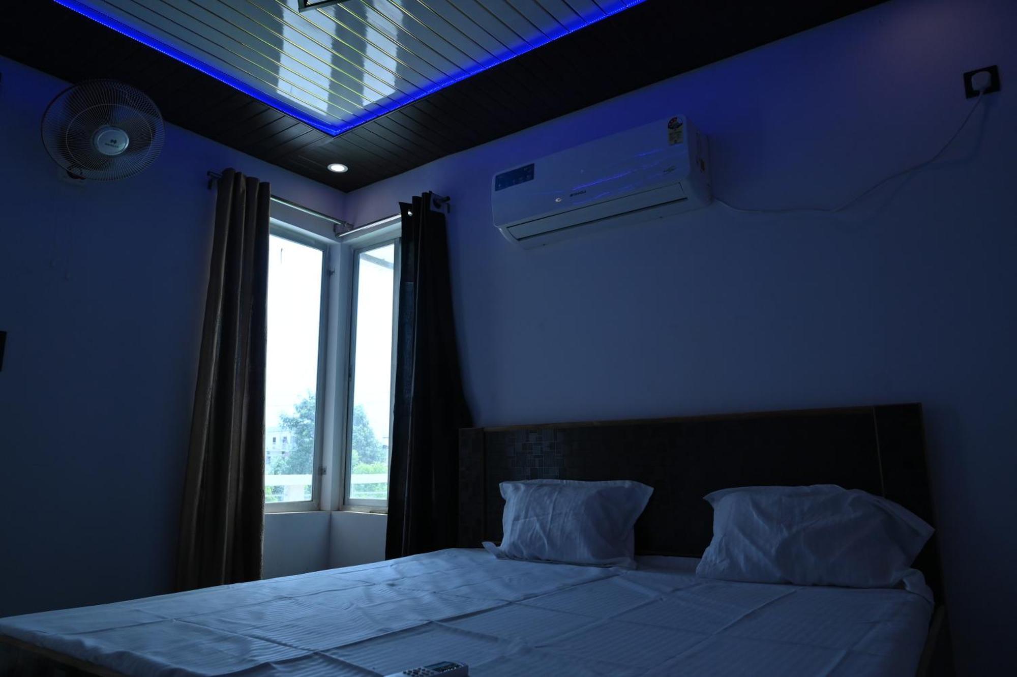 Privyrooms Gorakhpur Exterior photo