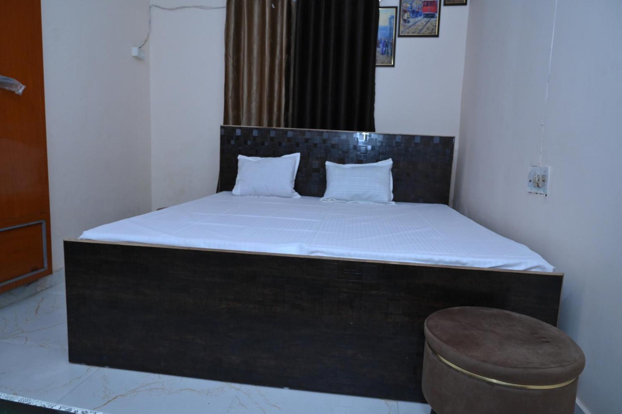 Privyrooms Gorakhpur Exterior photo