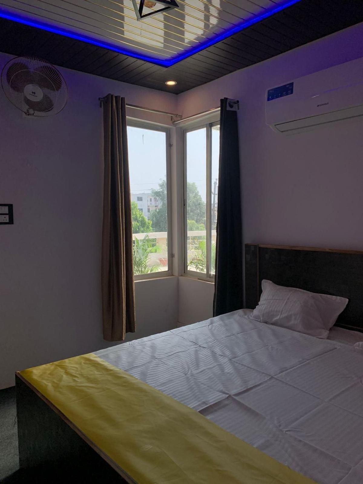 Privyrooms Gorakhpur Exterior photo