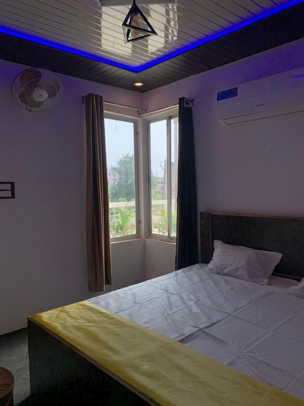 Privyrooms Gorakhpur Room photo